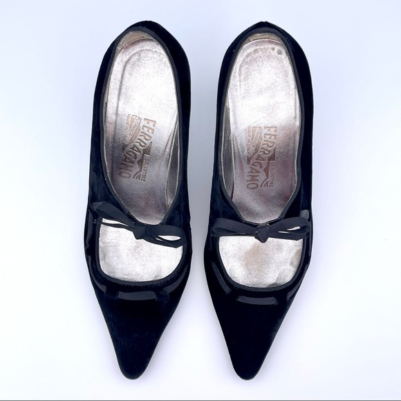 SALVATORE FERRAGAMO 🖤 Black Velvet Bardwill Bow Mary Jane Pumps | US 7 - Picture 5 of 15